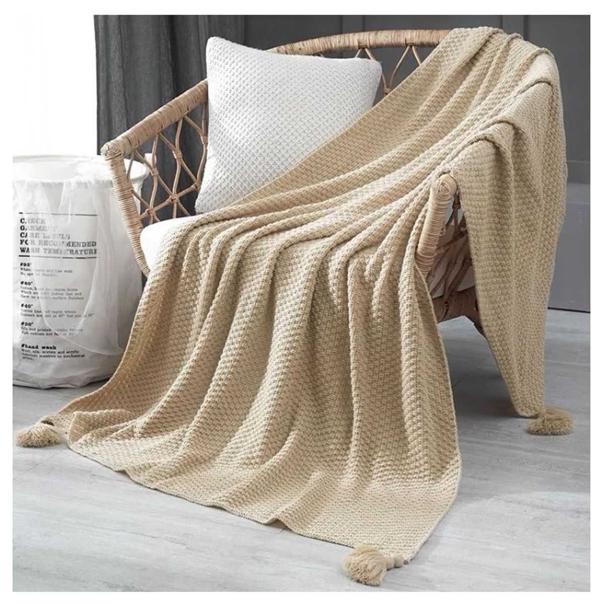 GENERICO - Manta para Sofá o Piecera Blanket Modelo Tejido y Borlas Color Arena