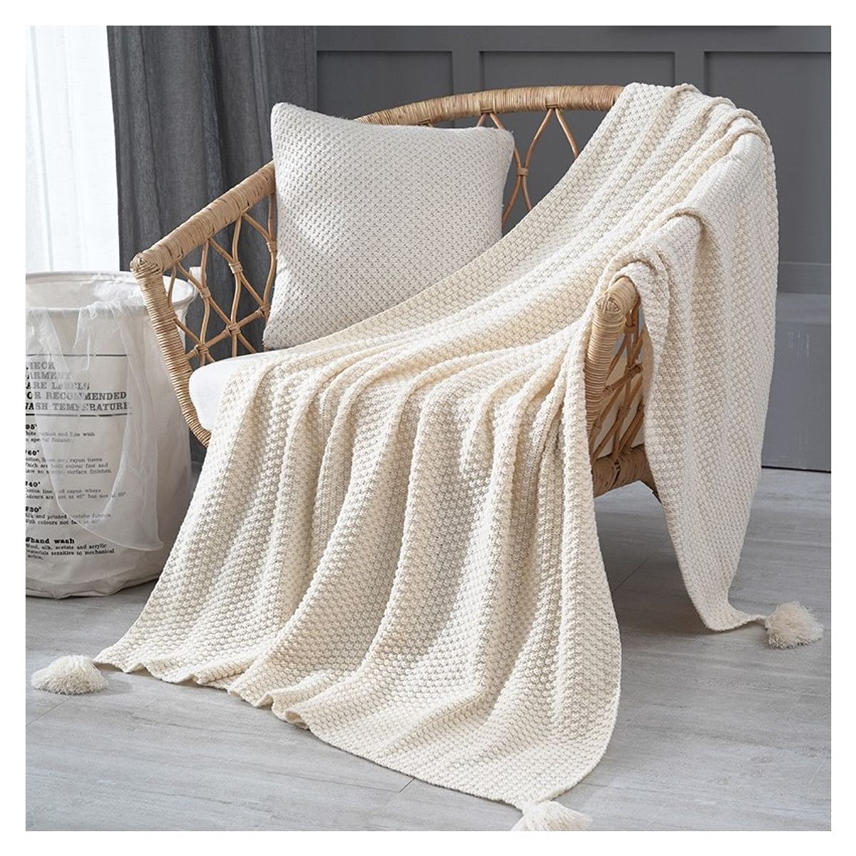 GENERICO - Manta para Sofá o Piecera Blanket Mod Tejido y Borlas Blanco Invierno