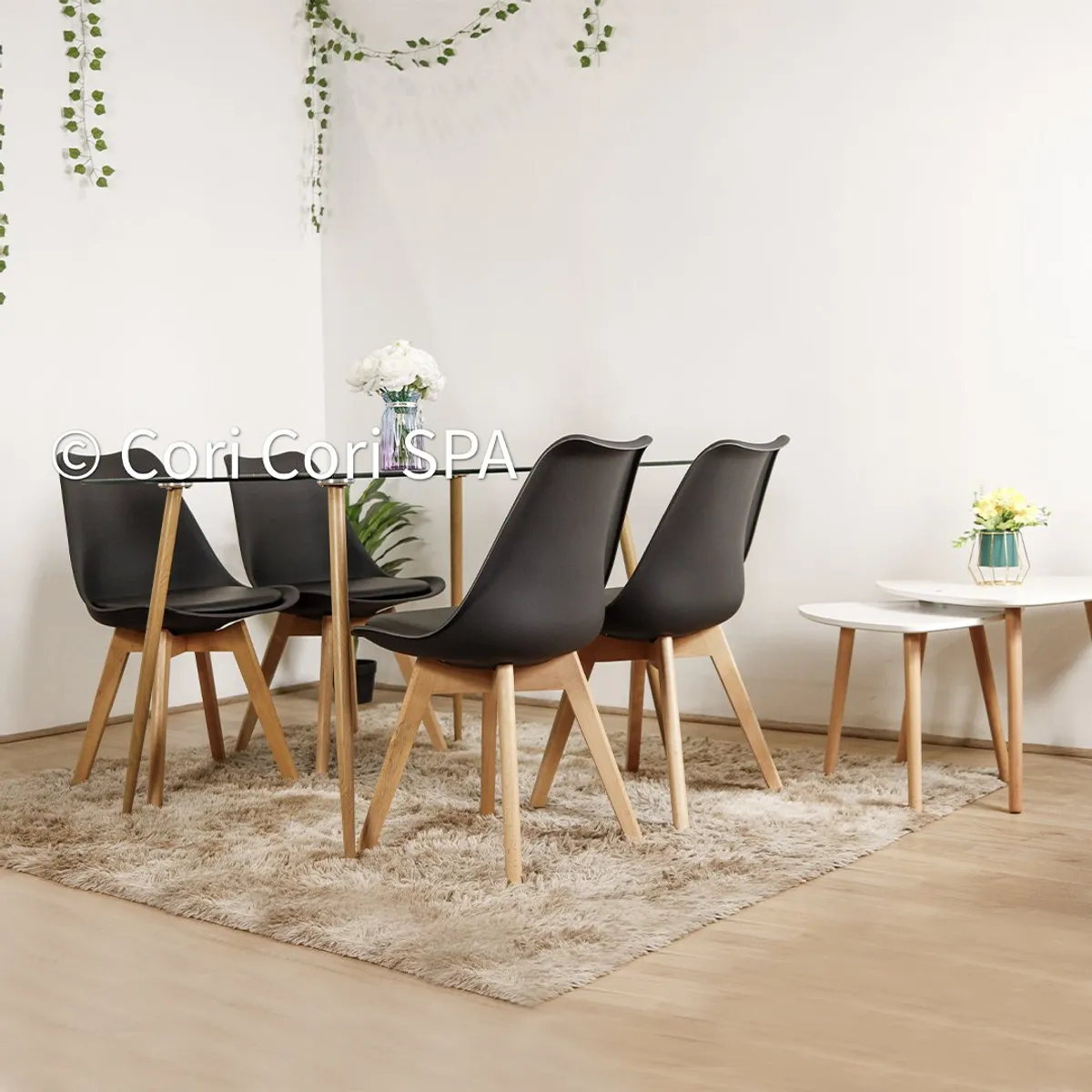 CORI CORI - Comedor Vidrio 130 x 80cm + 4 Sillas Tulip Negro