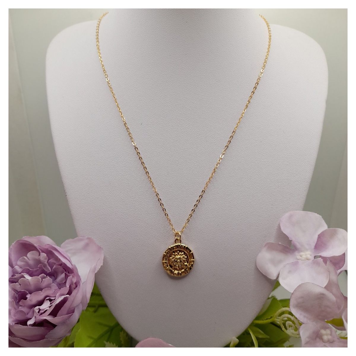 CAT JOYAS - Cadena enchapada en oro con colgante de sol