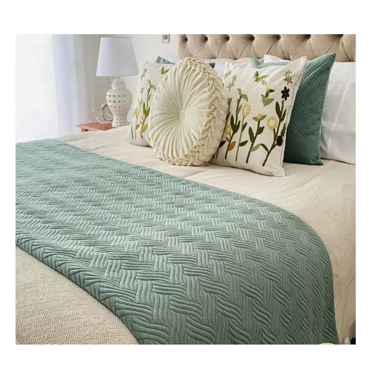 GENERICO - Piecera De Cama Plush Trenzas King O 2pzs 210x70cm