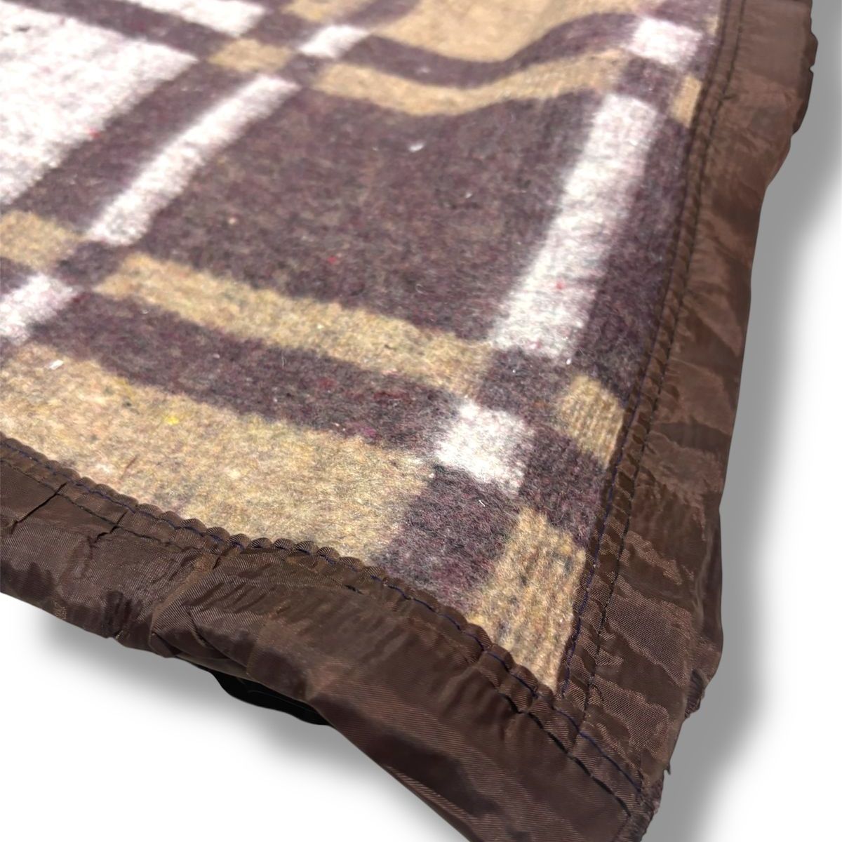 TEXTIL RANCO - Frazada Térmica TARTAN BORDE SATIN  Café 1,5 plazas