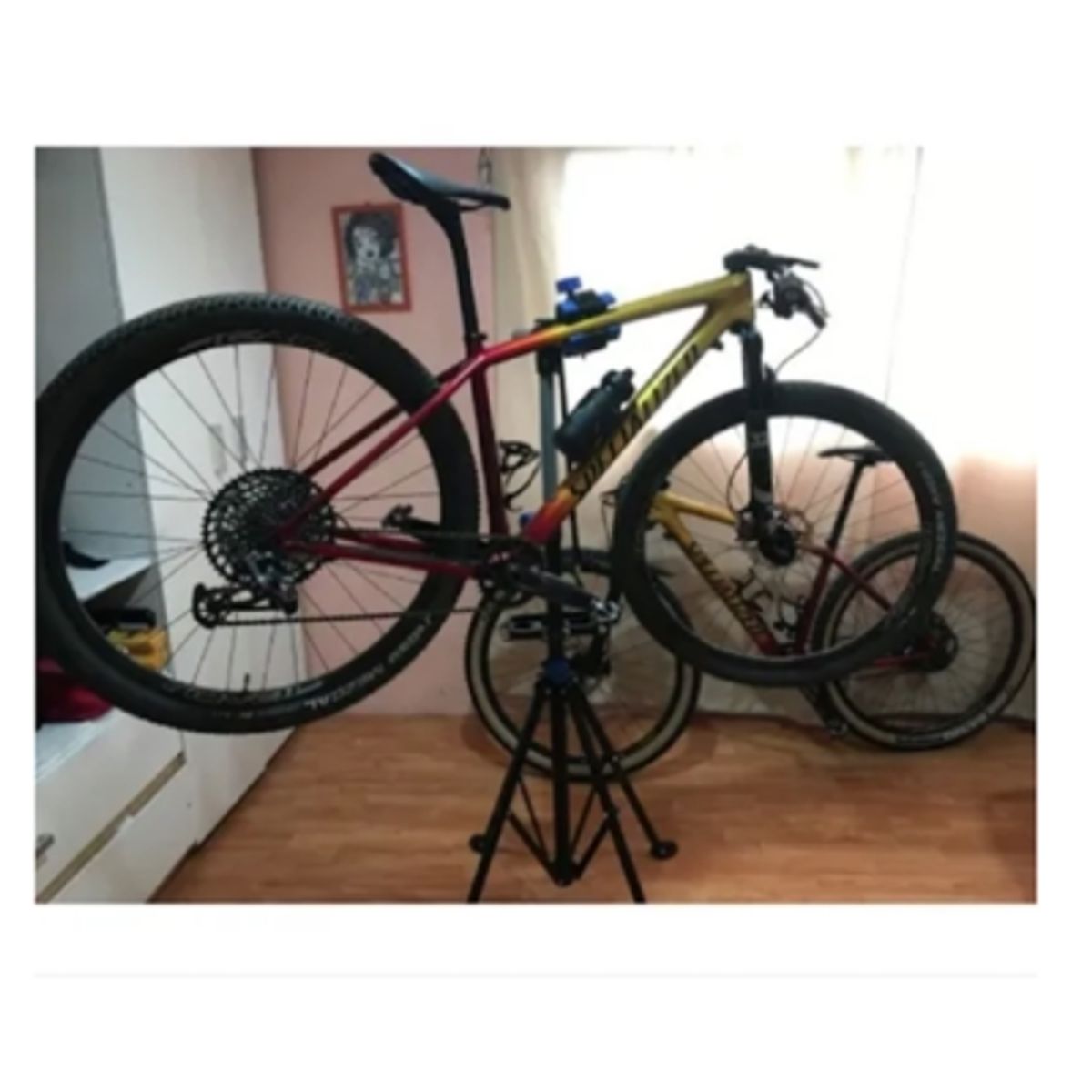 MUNDO MAGIA - Atril Ajustable Y Plegable Para Mantenimiento Bicicletas