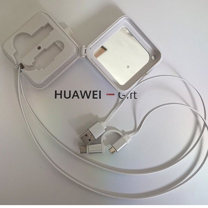 GENERICO - Cable usb carry case blanco usb con adatador a micro Usb y C