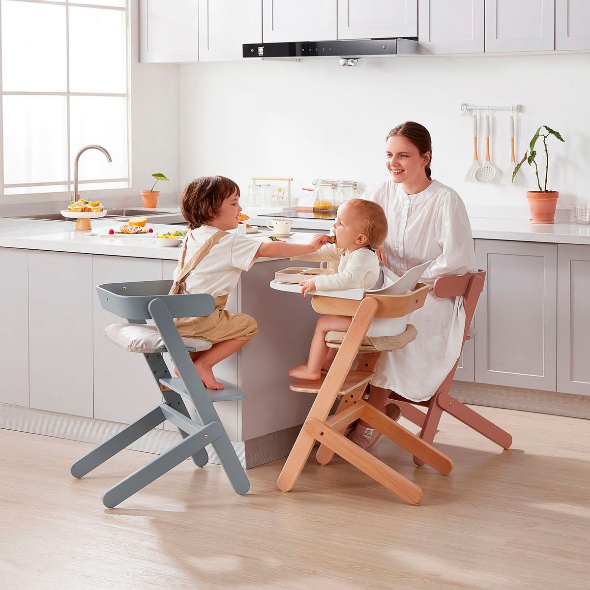 FORM DESIGN - Silla de Comer Infantil Aurora Rosado Form