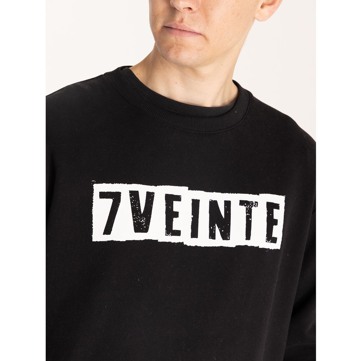 7VEINTE - Polerón Hombre Barlogo Negro 7VEINTE