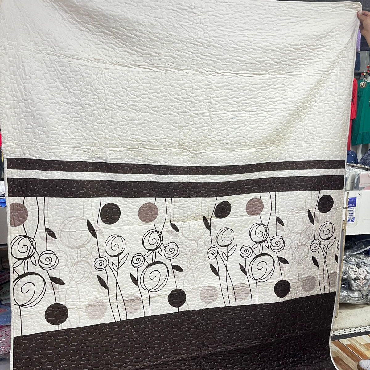 GENERICO - CUBRECAMA QUILT DE VERANO DELGADO 1.5 PLAZA BEIGE CON MARRON DIANA