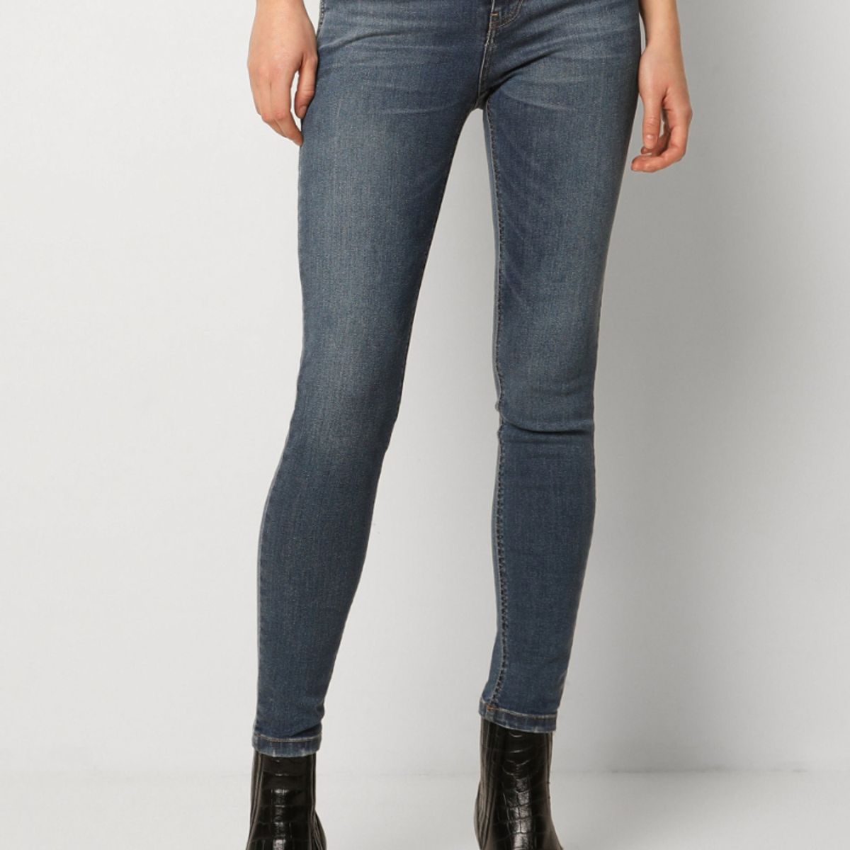 SCALPERS - Jeans Pitillo Tachuelas Indigo