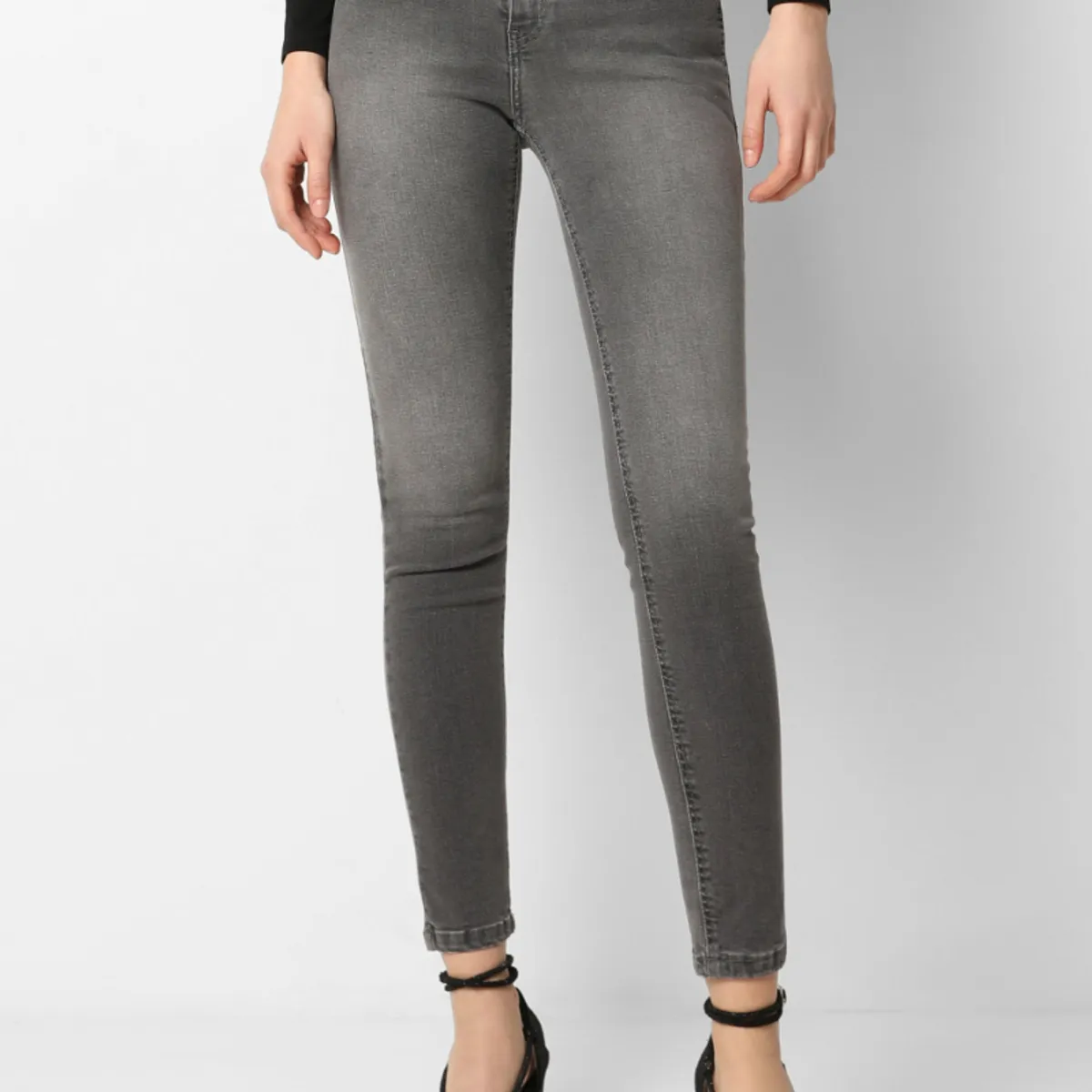 SCALPERS - Jeans Pitillo Tachuelas Grey