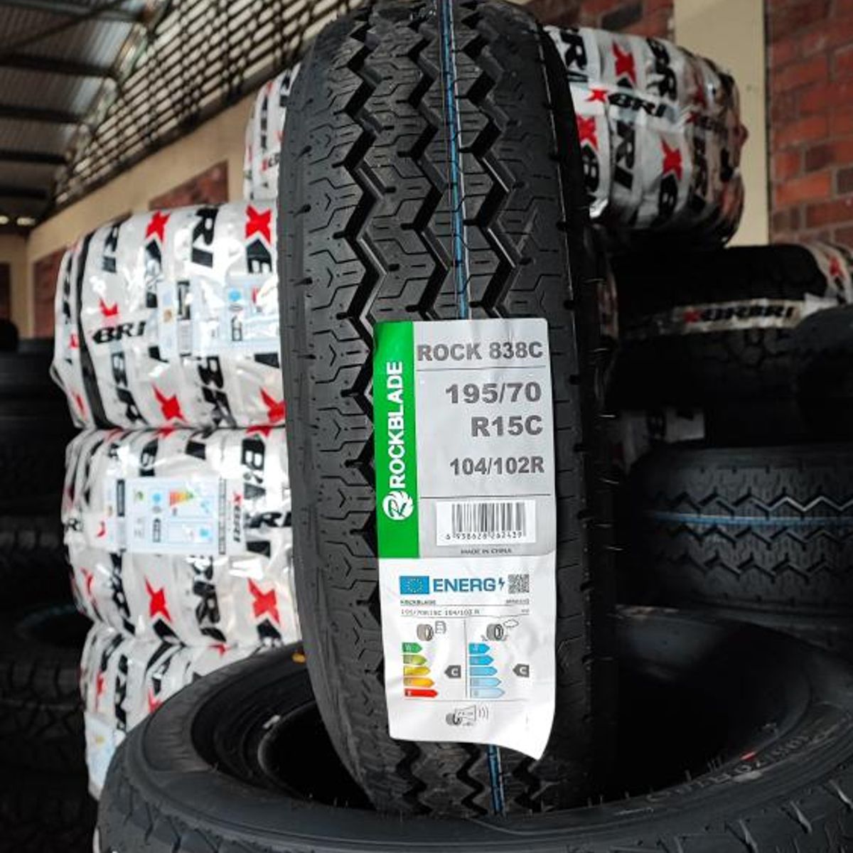 ROCKBLADE - NEUMATICO 195/70 R15C B ROCKBLADE ROCK 838C 104/102 R ROCKBLADE