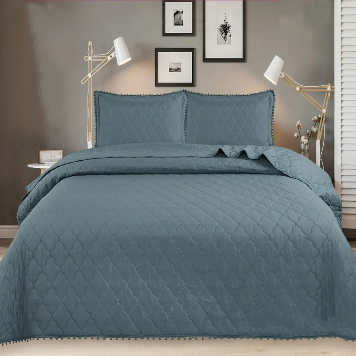 GENERICO - CUBRECAMA POMPON QUILT DE VERANO AZUL PETROLEO KING TF