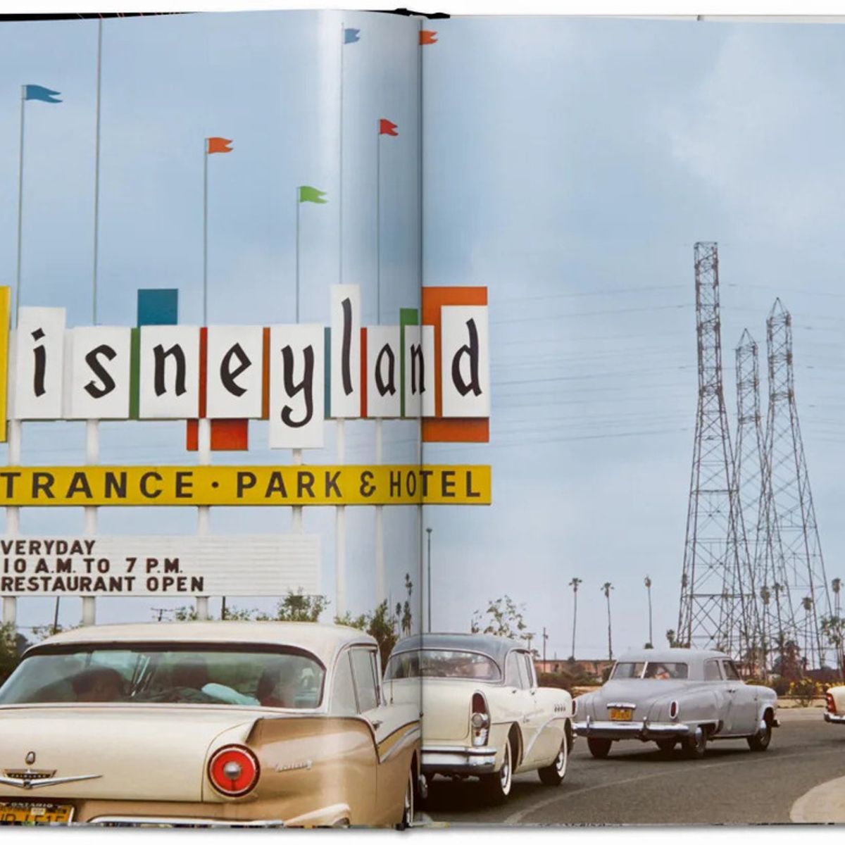 TASCHEN - Disneyland · Pocket Book