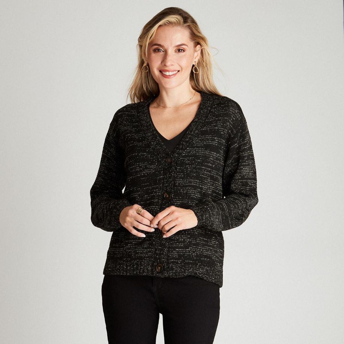 CURVI - Cárdigan Negro Manga Larga Cuello V CURVI