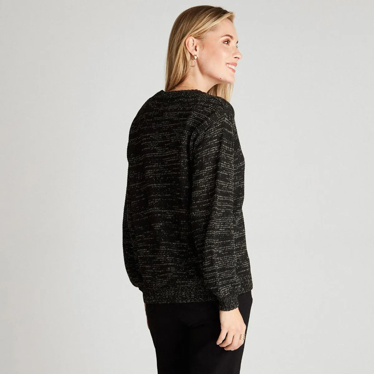 CURVI - Cárdigan Negro Manga Larga Cuello V CURVI