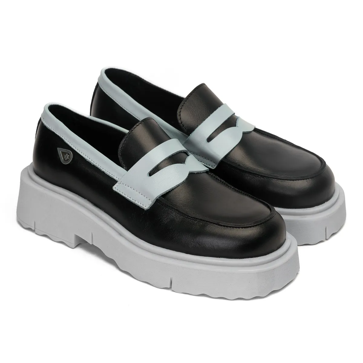 LANDAZURI - Mocasín Cuero Mármara Negro Celeste Landazuri
