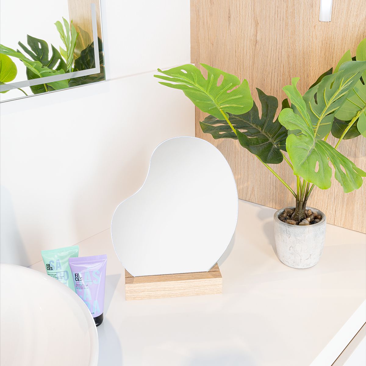 FMFURNITURE - Espejo Irregular con Base Madera 25x21x7 cm