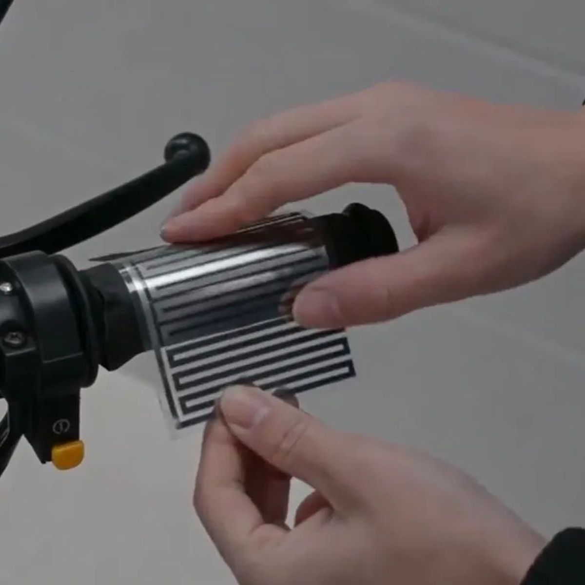 KUANGYE - Calienta Puños Motocicleta Universales 12v Con Switch