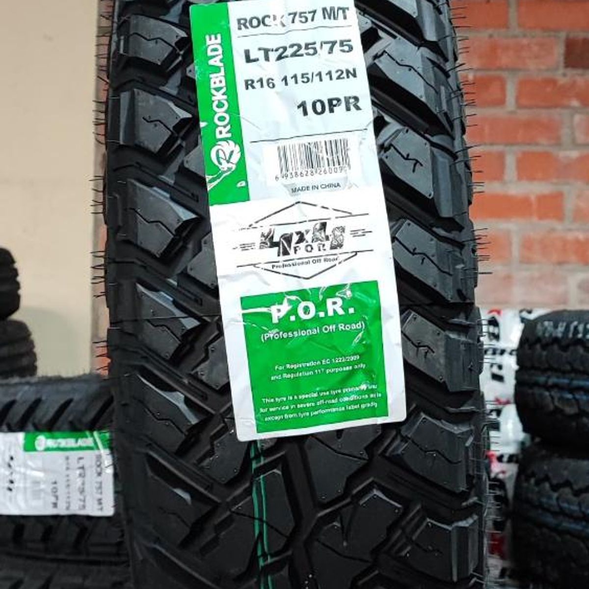 ROCKBLADE - NEUMATICO 225/75 R16 ROCKBLADE ROCK 757 M/T 115/112 N LT