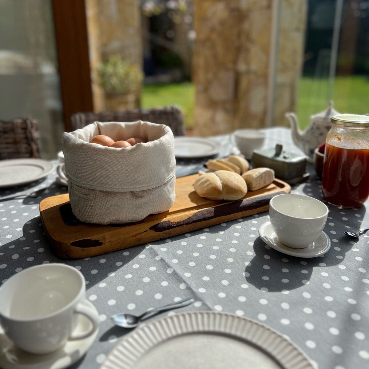 CASA CECILIA - Canasto Rústico Beige Claro Casa Cecilia