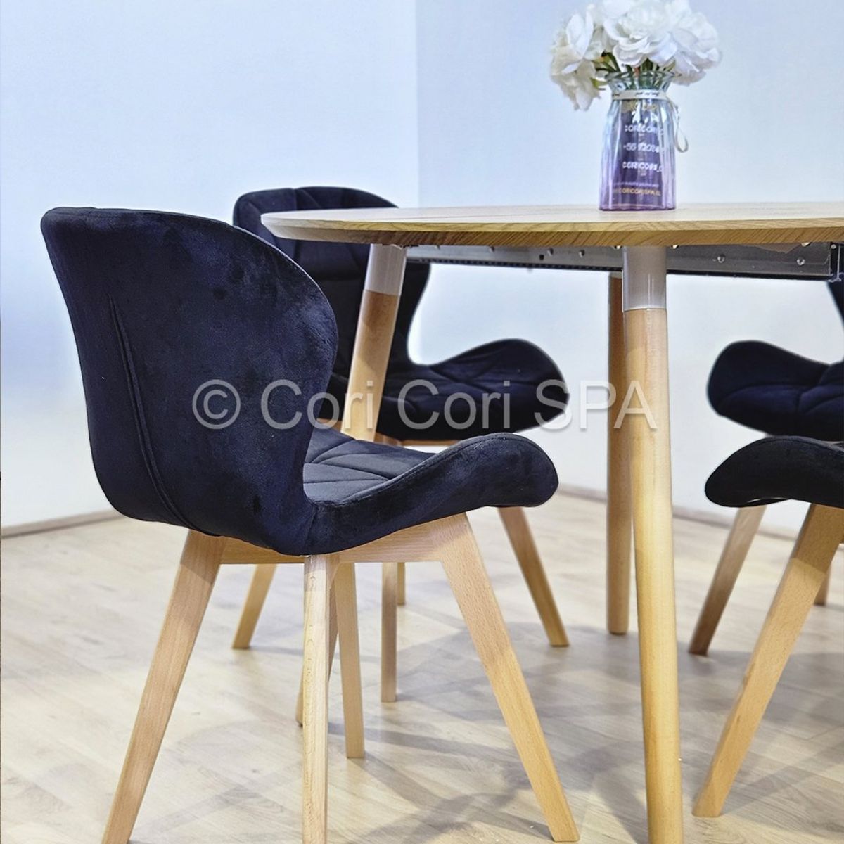 CORI CORI - Comedor Mesa Expandible 100-140-180cm + 4 Sillas Mariposa Velvet Negro