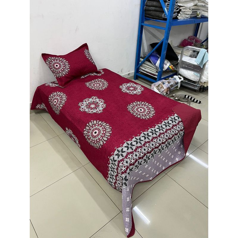 GENERICO - CUBRECAMA DE VERANO 1.5 PLAZA BURDEO MANDALA QUILT DELGADO