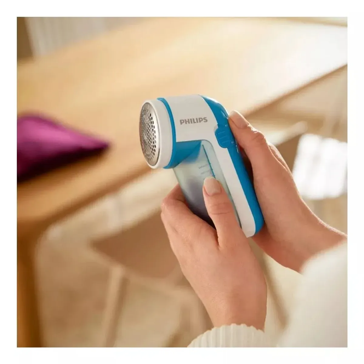 PHILIPS - Quitapelusas Eléctrico Para Prendas Philips Gc0260