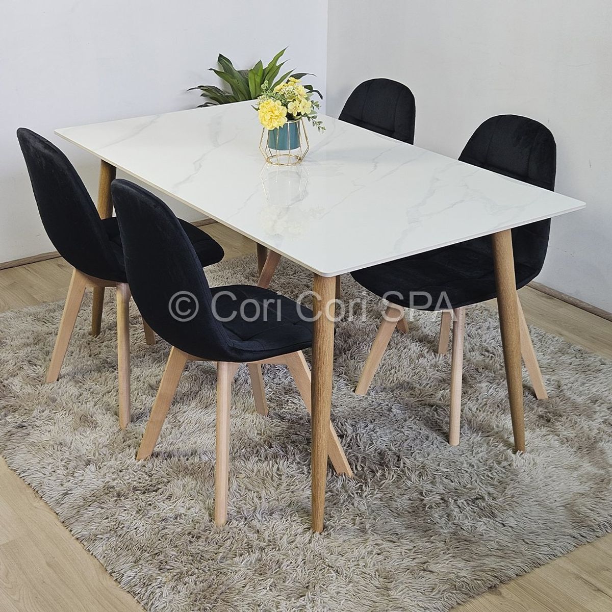 CORI CORI - Comedor Mesa Mármol (140x80cms) + 4 Sillas Capitonne Velvet Negro