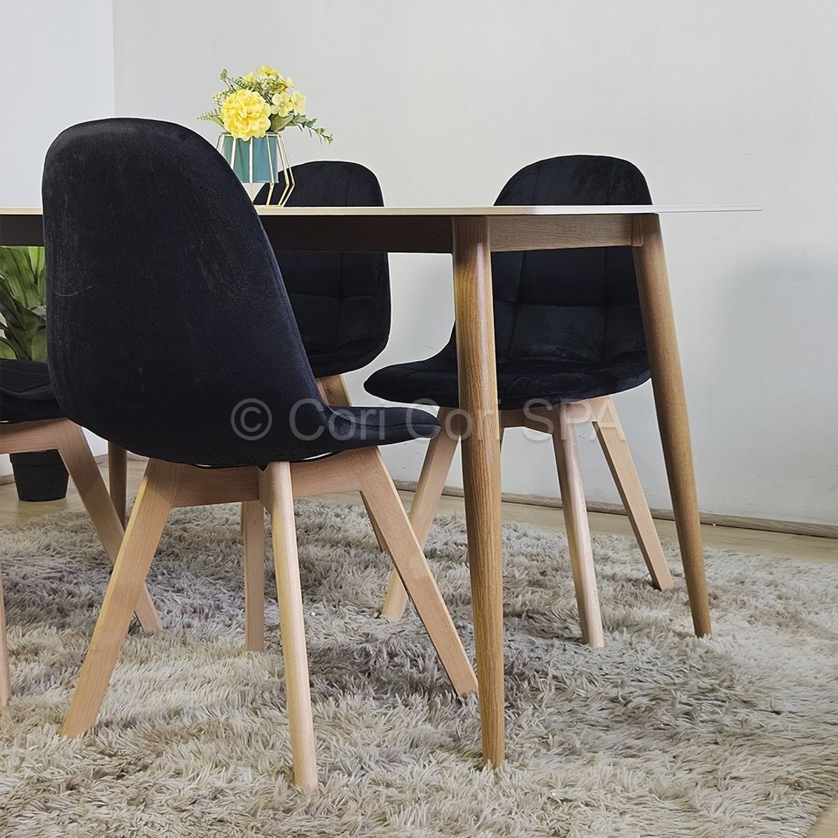 CORI CORI - Comedor Mesa Mármol (140x80cms) + 4 Sillas Capitonne Velvet Negro