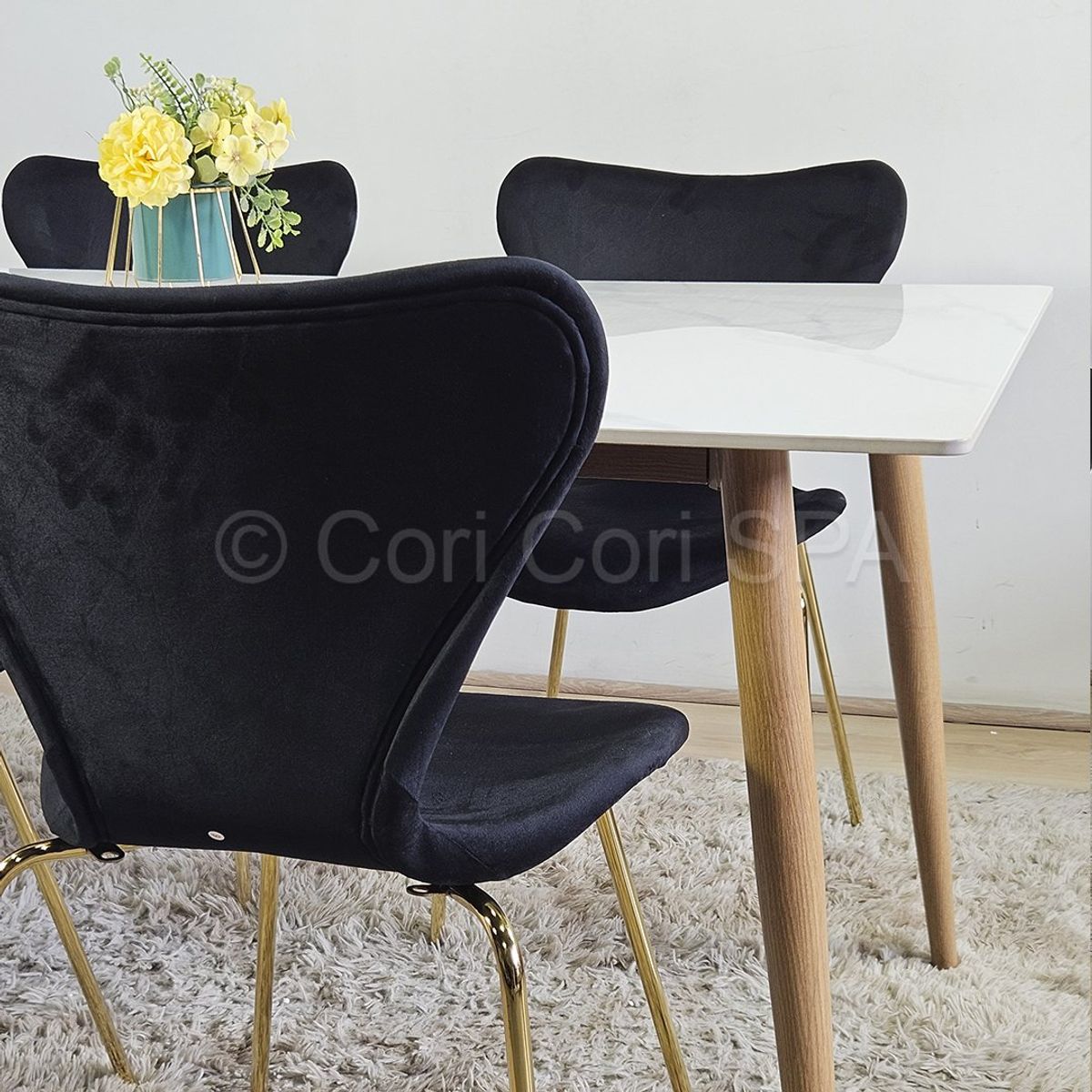 CORI CORI - Comedor Mesa Mármol (140x80cms) + 4 Sillas Corazón Negro…