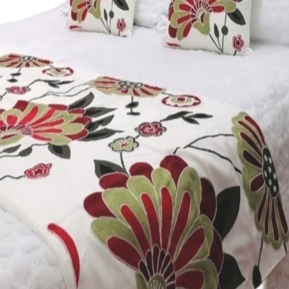 GENERICO - PIECERA BORDADA SIN FUNDAS