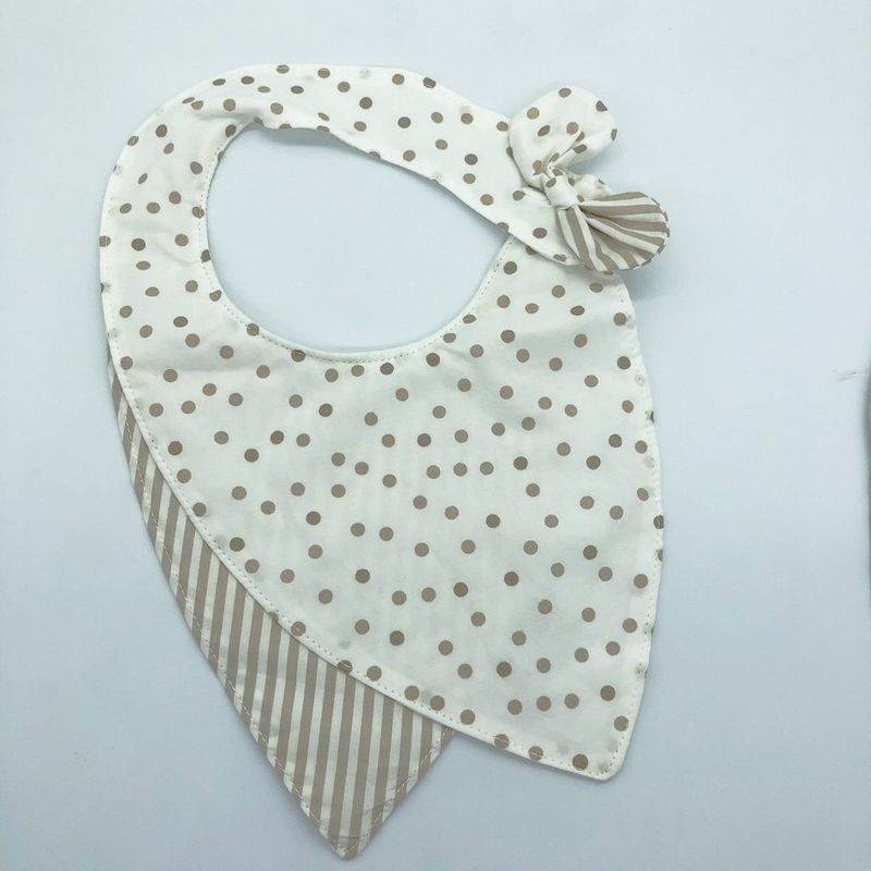BILBOLA - Babero de tela con lunares beige