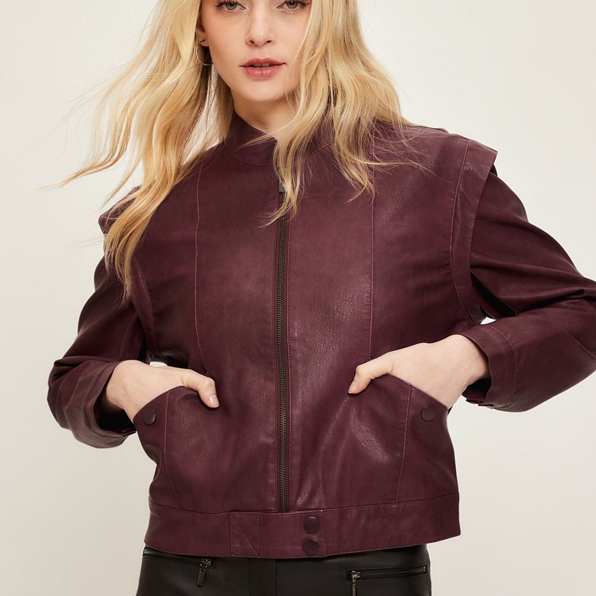 IO - Casaca Burdeo Mujer Io