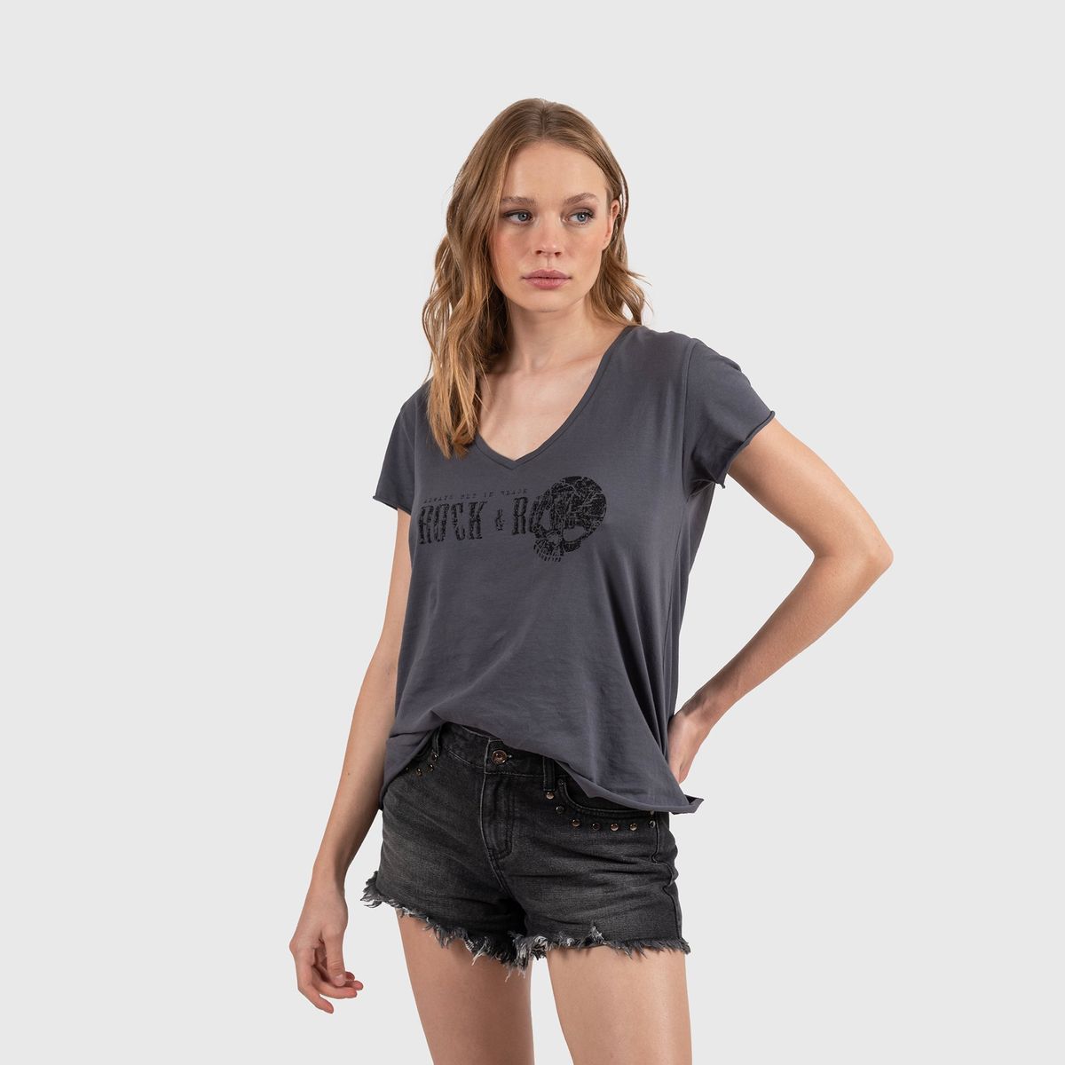 BLACK - Women Cotton V-Tee Dark Grey Black Bubba