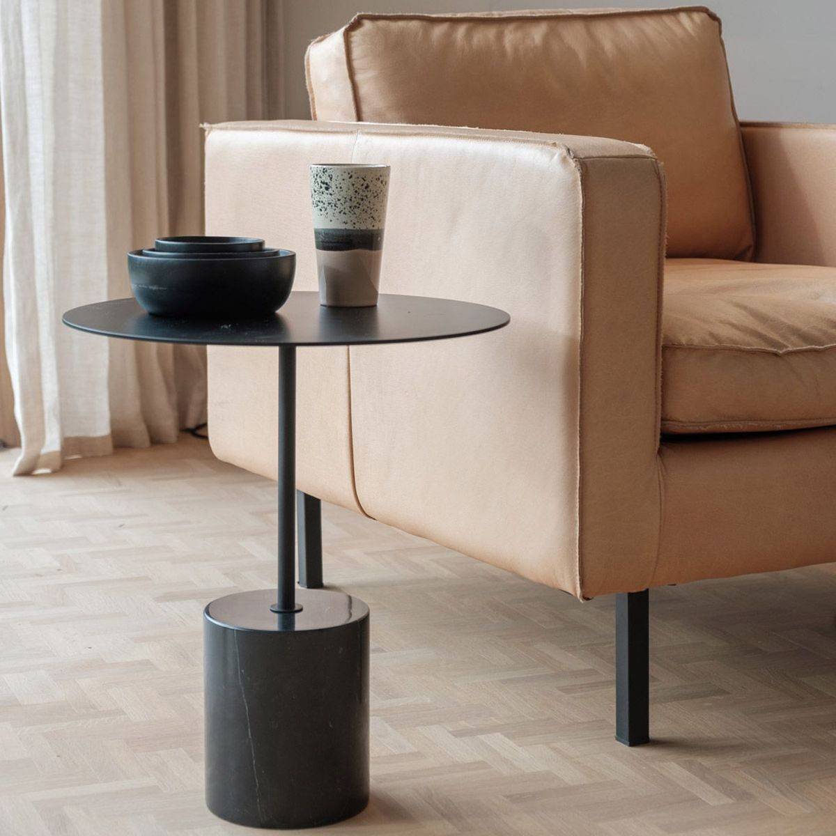 FORM DESIGN - Mesa Lateral Leblon Form