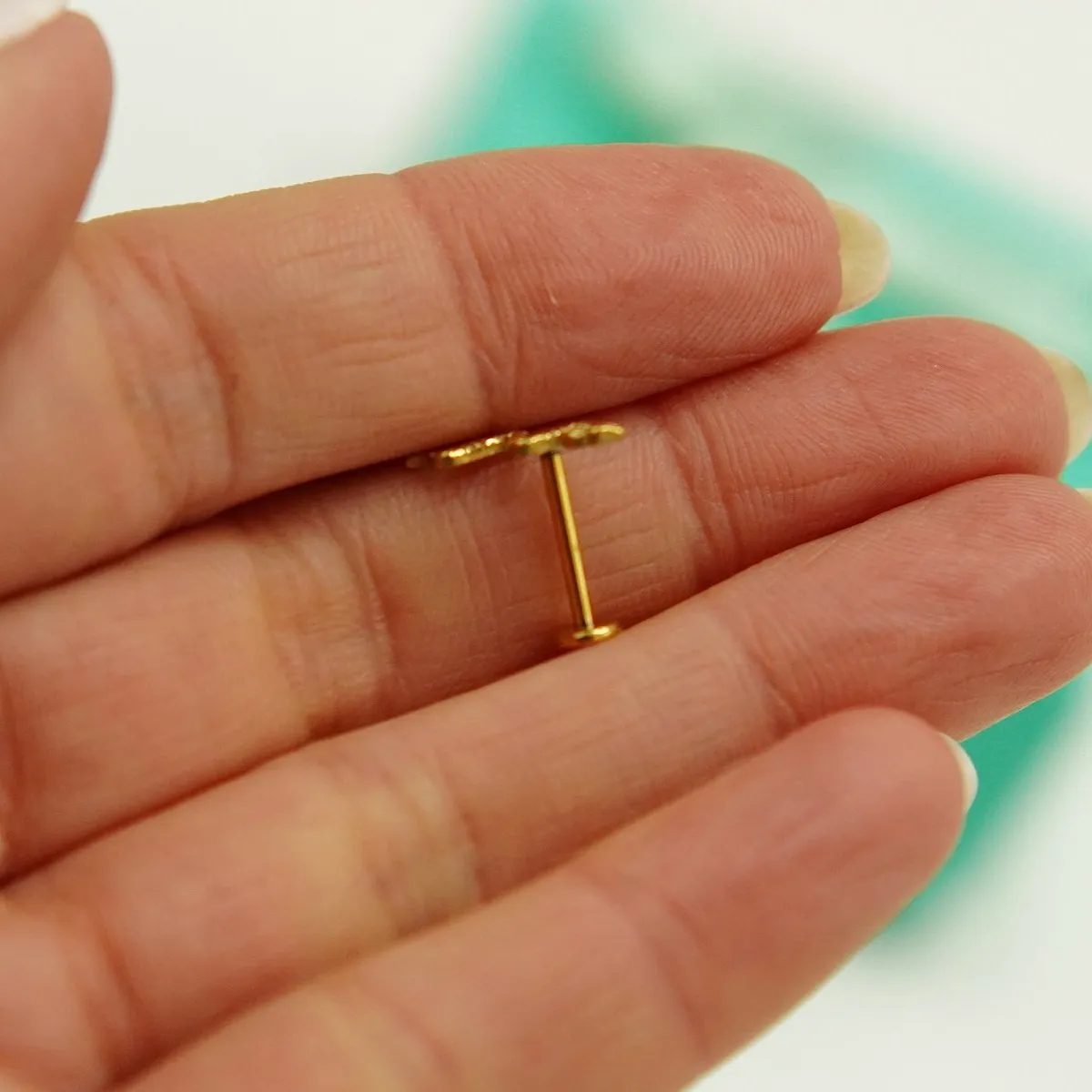 ELBAULDEJUMA - Piercing Labret Serpiente Chapada En Oro Titanio Astm F136.-