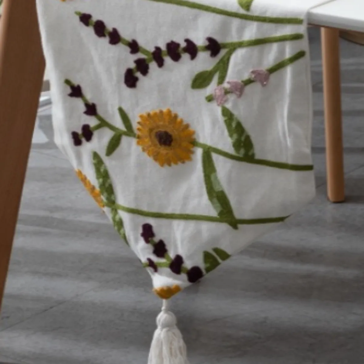 GENERICO - CAMINO DE MESA BORDADO ELEGANTE 33 X 180cm