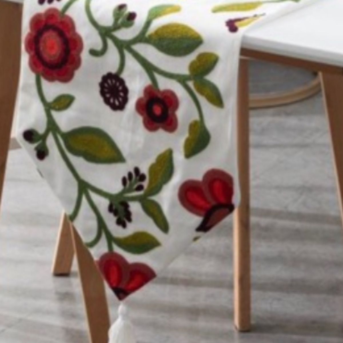 GENERICO - CAMINO DE MESA BORDADO ELEGANTE 33 X 180cm