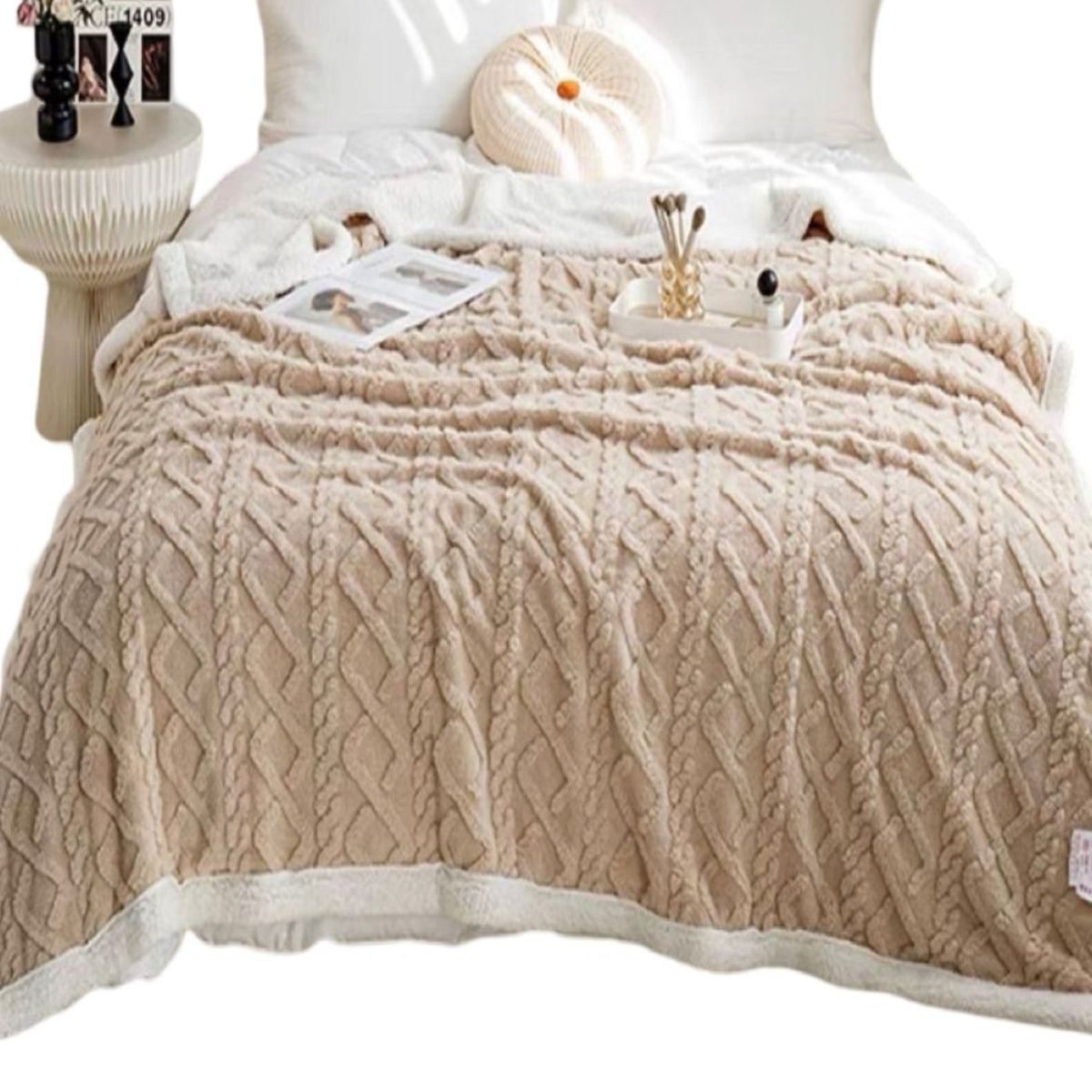 GENERICO - FRAZADA DE PLUSH Y SHERPA ELEGANTE