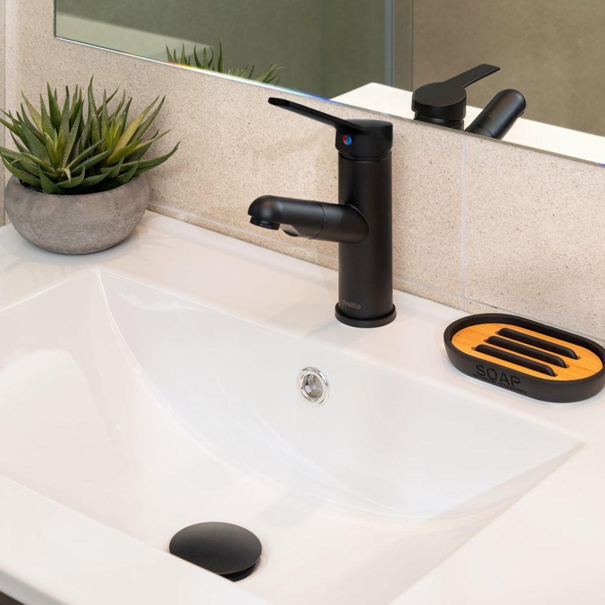 STRETTO - Monomando Llave Lavamanos Caño Extraible Brescia Stretto