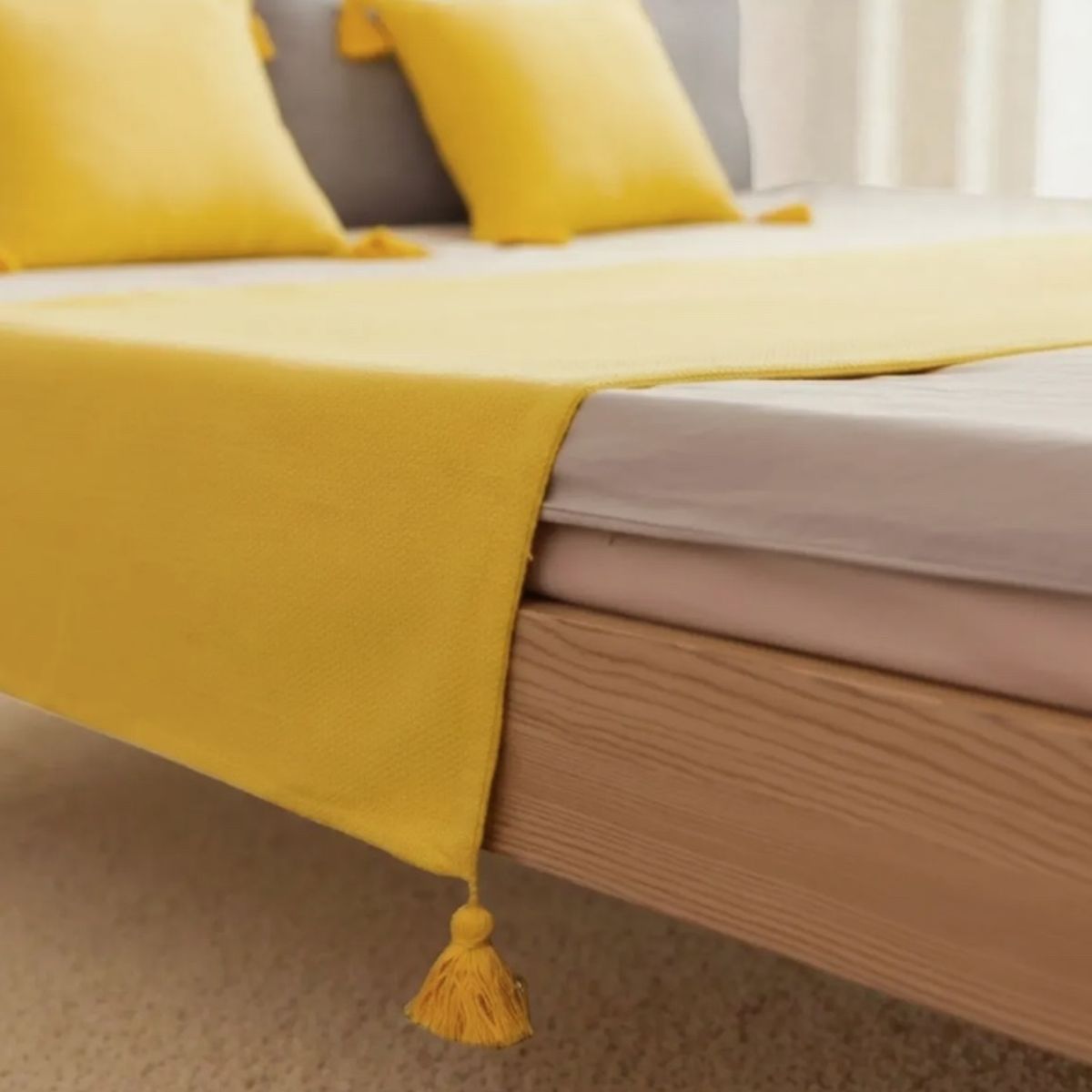 GENERICO - Piecera De Lino Con Pompones Medida 70x210cm King -2 Plazas