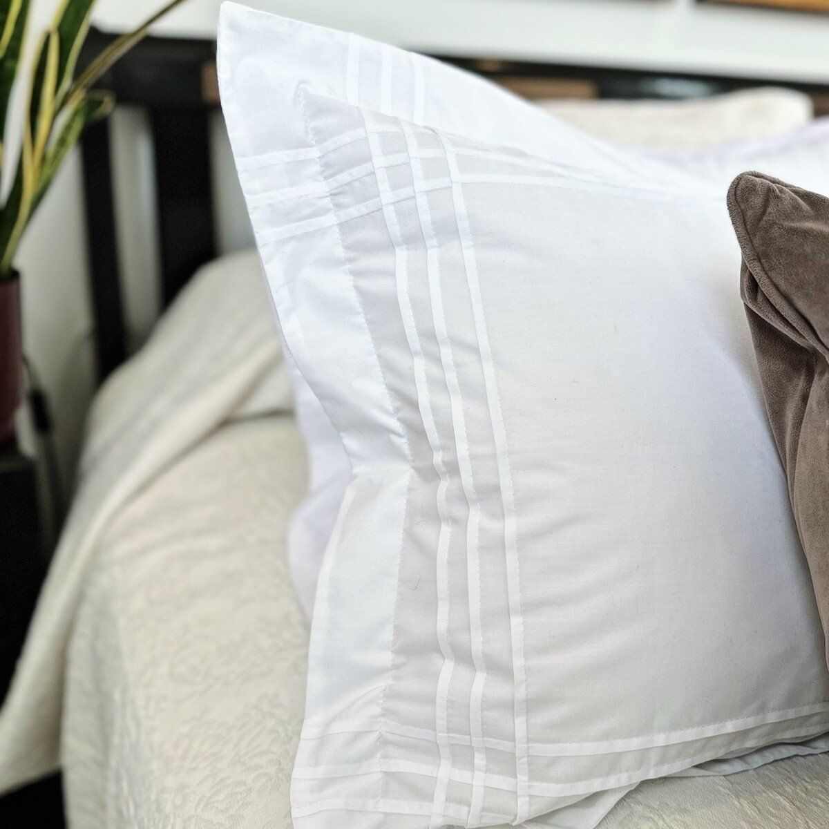 CASA CECILIA - Funda de Almohada 50X90 Blanca Modelo Pliegues Casa Cecilia