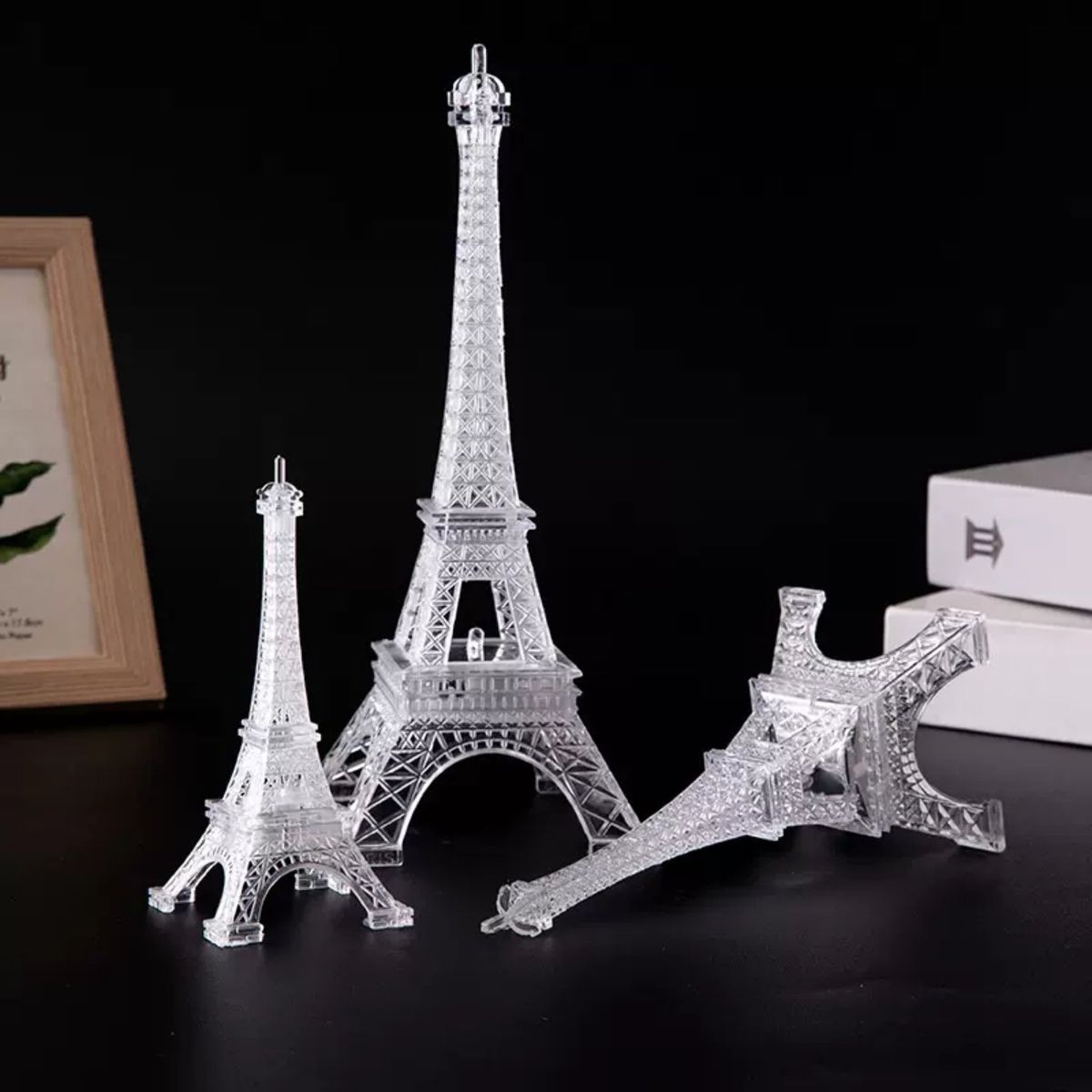 HOMESTAR - Adorno Decorativo Torre Eiffel de Cristal Plastico