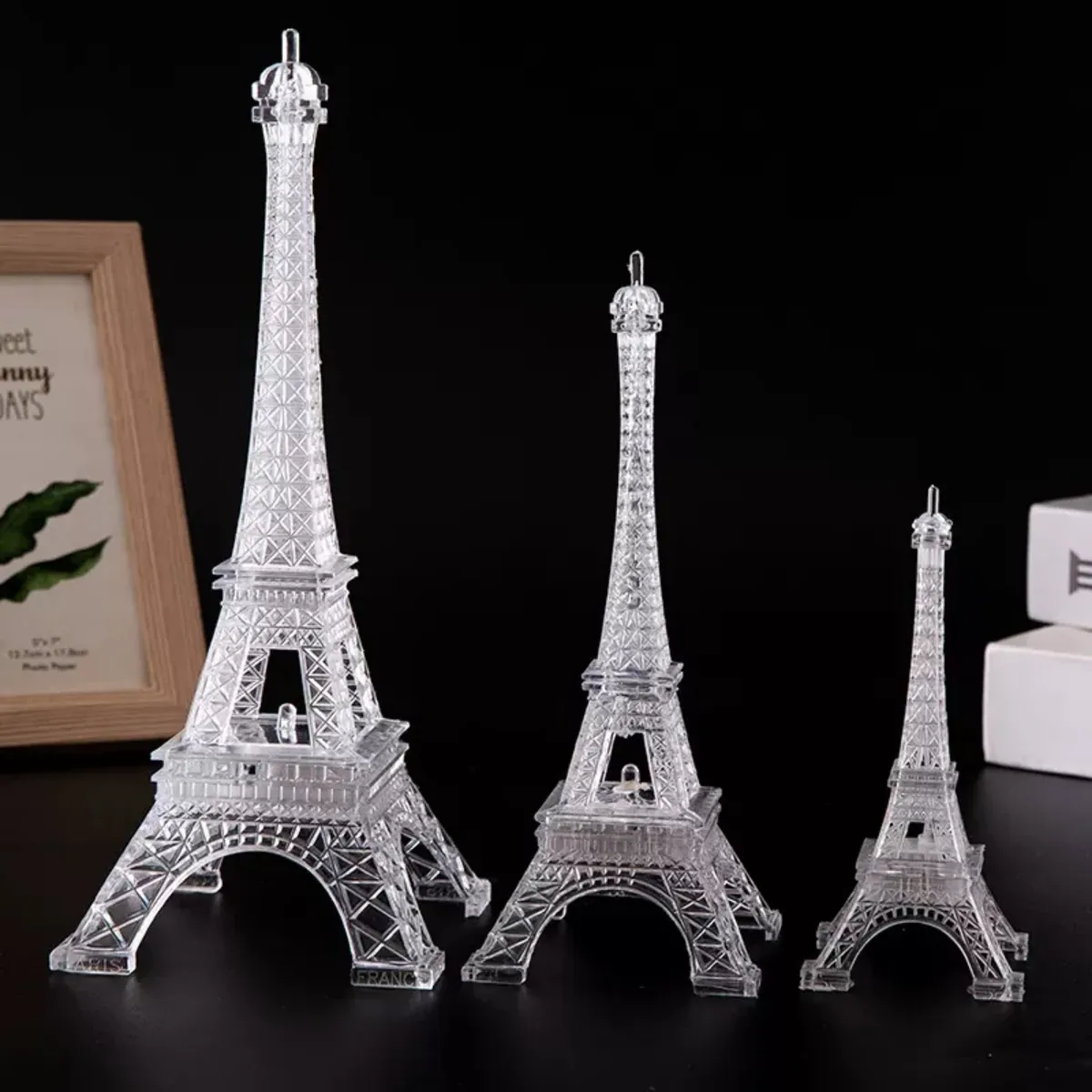 HOMESTAR - Adorno Decorativo Torre Eiffel de Cristal Plastico
