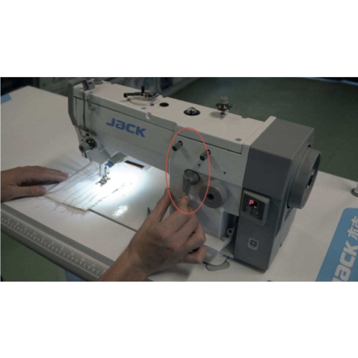 JACK - MAQUINA INDUSTRIAL RECTA ZIGZAG 20U63Z JACK