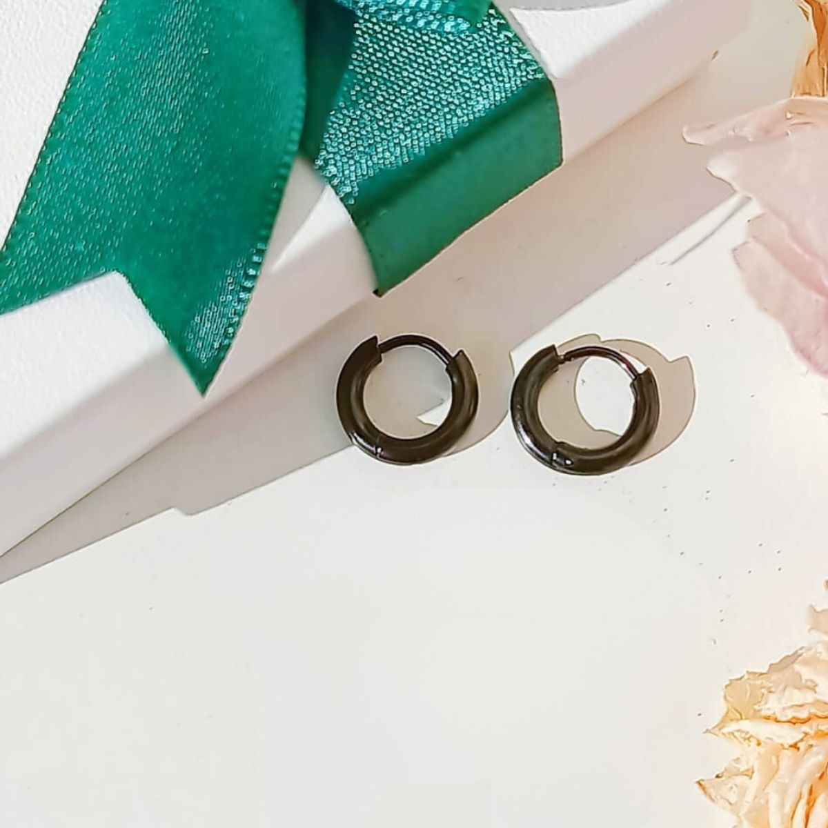 ELBAULDEJUMA - Argollas Huggies 8mm color negro hipoalergénicas