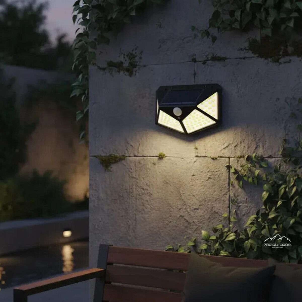 PRO OUTDOOR - Pack 4 Aplique Triangular 100 Led Solar Contra Agua