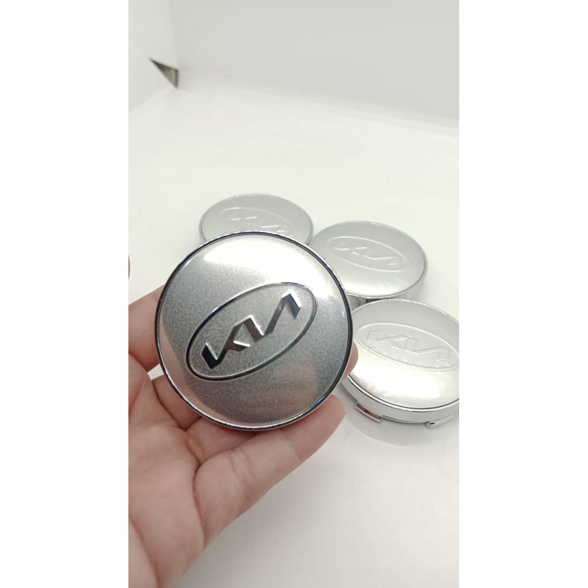 GENERICO - Set X4 Tapas centro Llantas autos 56mm Kia plata logo ovalo