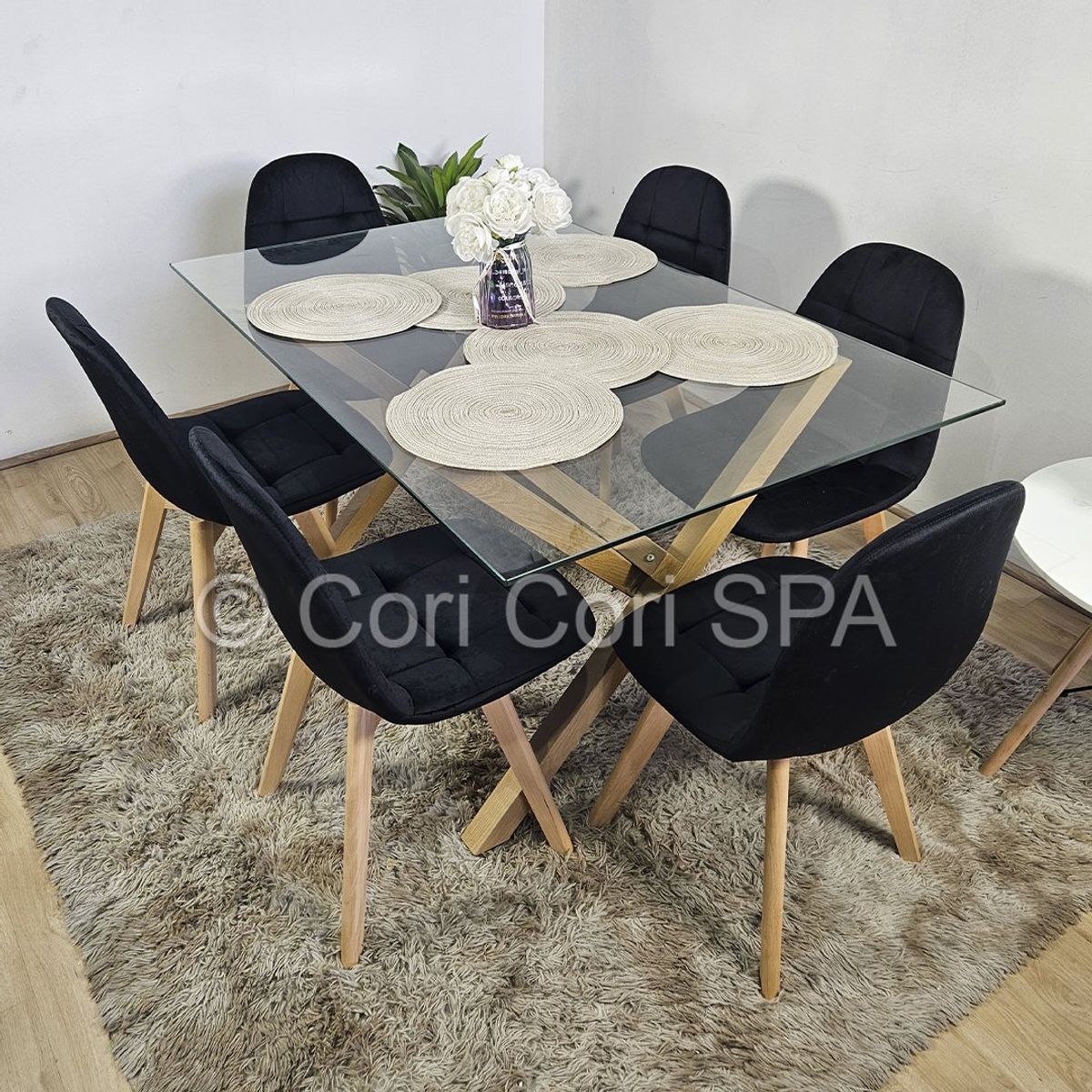 CORI CORI - Comedor Medlock Vidrio 140x90cm  + 6 Sillas Capitonne Velvet Negro