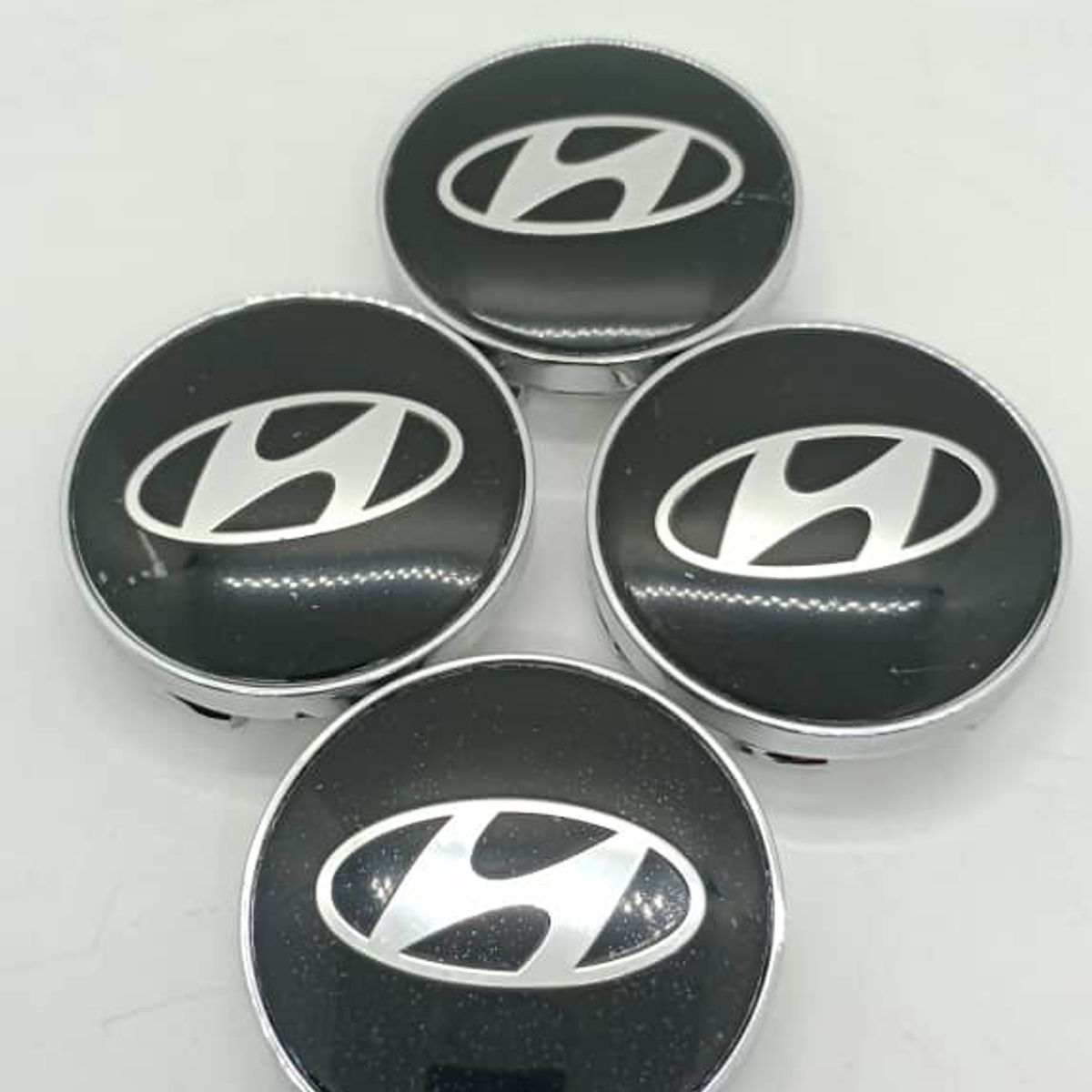GENERICO - Set X4 Tapas centro Llantas autos 56mm hyundai negro plata
