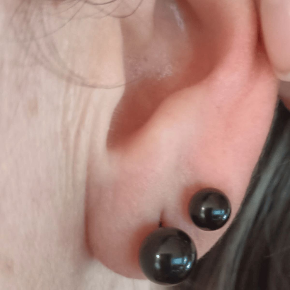 ELBAULDEJUMA - Pendientes Esferas de 8mm Negras hipoalergénica